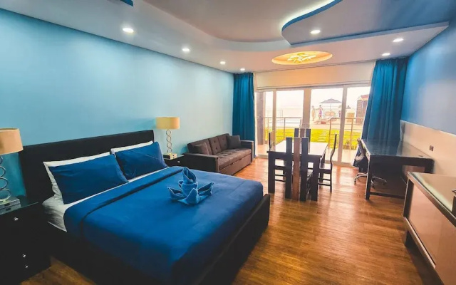 Cyan Sea Suites