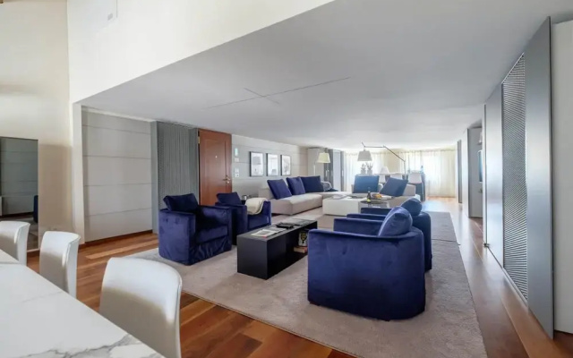 Lido - Stylish San Marco Apartment on Grand Canal