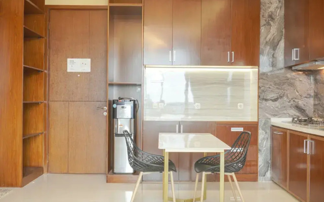 Homey And Spacious 2Br At Samara Suites Apartment