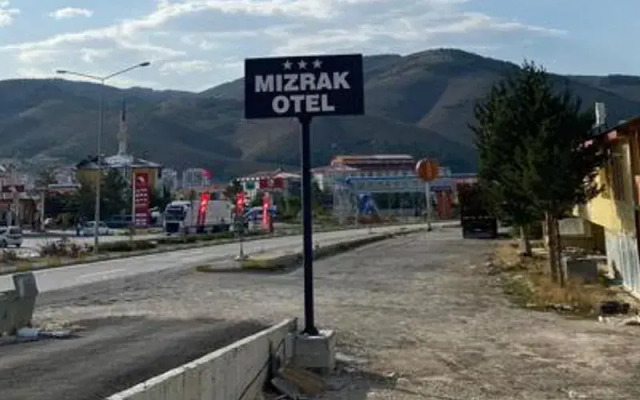 Mızrak Otel