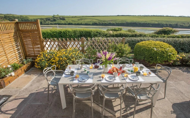 Newquay Tamarisk Lodge on the Gannel