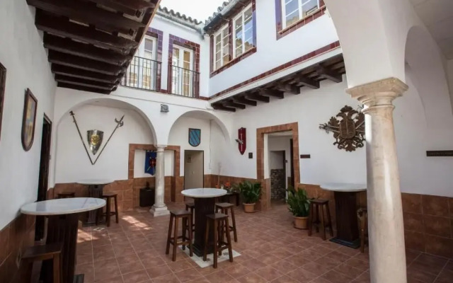 Hotel Carlos V by Viverestays