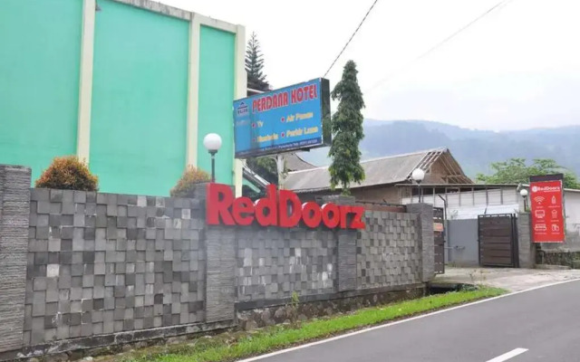 RedDoorz near Lokawisata Baturaden