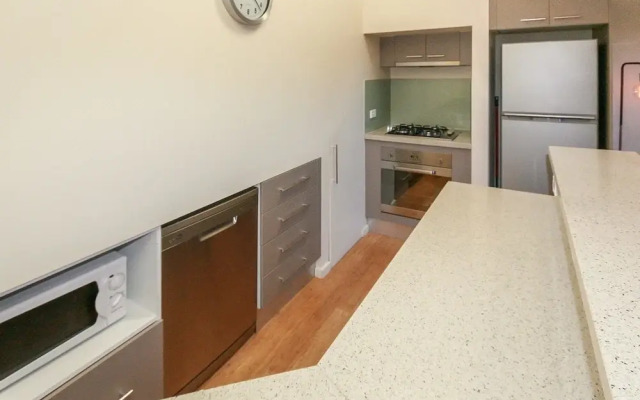 Khione 6 - Modern 2 bedroom Townhouse