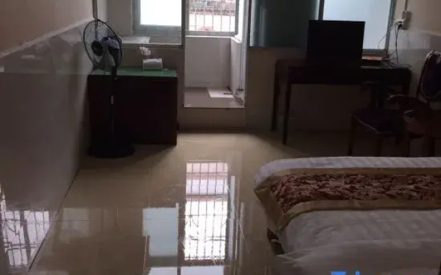 Red star apartment