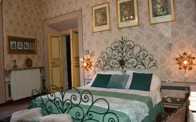 Scappo In Umbria, La Casa Del Duomo