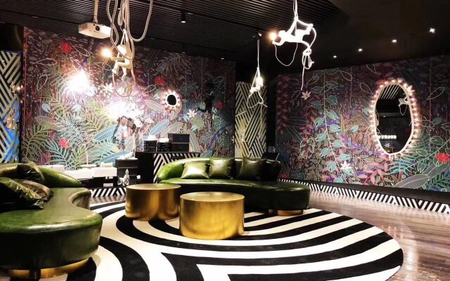 ONEHOME Art Hotel Shanghai