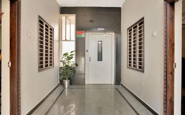 OYO 20009 SilverKey Gachibowli