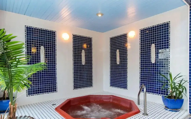 Copperhood Retreat & Spa