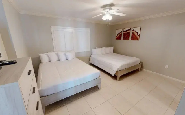 Shoreline Towers 1074 2 Bedroom Condo