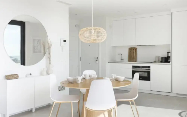 Elegant Luxury Suite With Terrace in Higueron