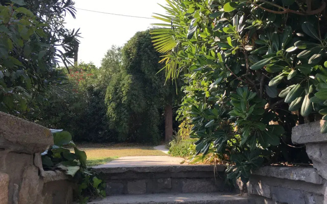 Beautiful Villa in Carcassonne with Shared Pool, Jacuzzi