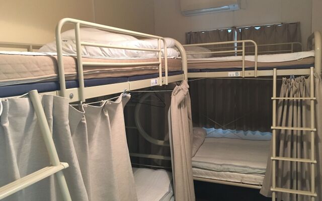 Grace Naha - Hostel