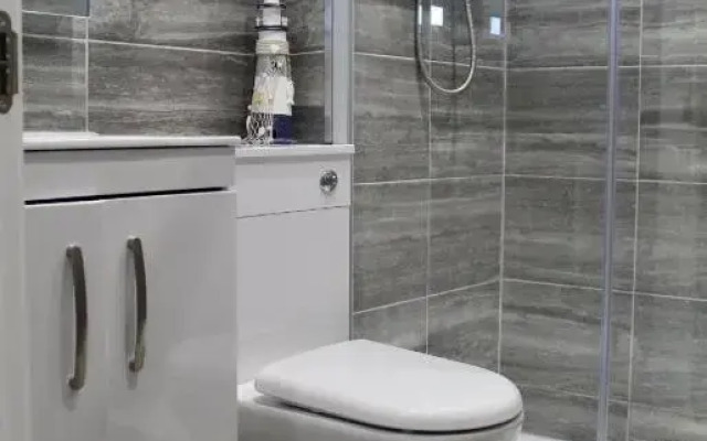 Sandleigh Apartment
