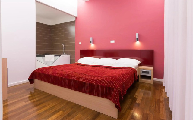 Dream Hotel
