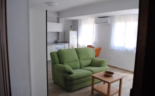 Charming Apartment Close to the Beach