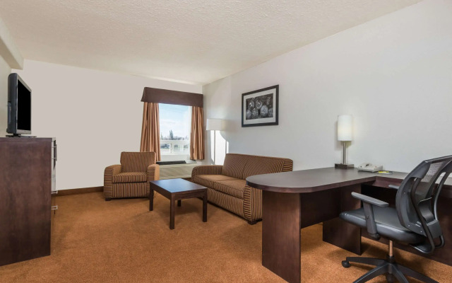 Super 8 by Wyndham Vermilion AB