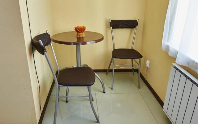 Bridge Inn Cozy Triple room