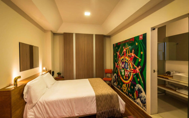 Sacha Mistol Art Hotel