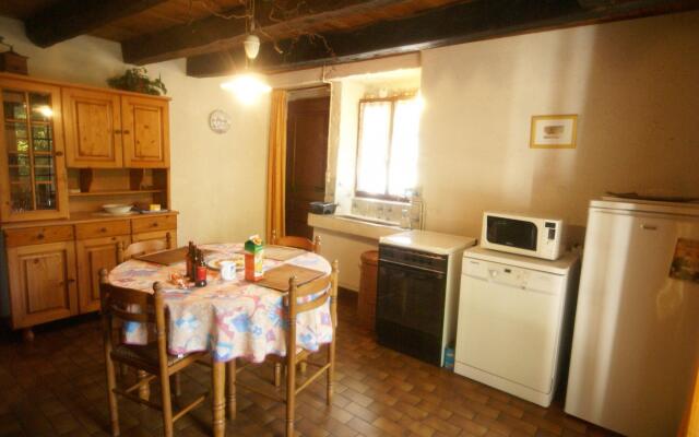 Beautiful Holiday Home in La Chapelle-aux-bois With Garden