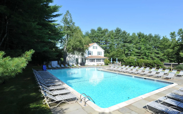 Avon Old Farms Hotel