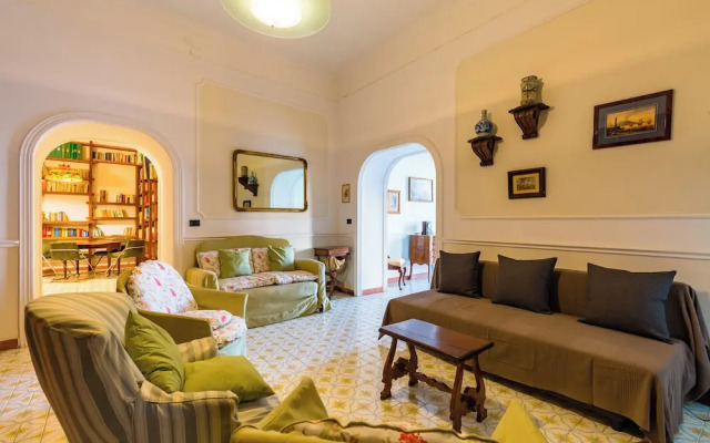 Villa Paola - Hidden Panoramic Garden and Terraces by Napoliapartments