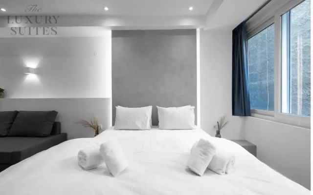 Adelle Apartments The Luxury Suites