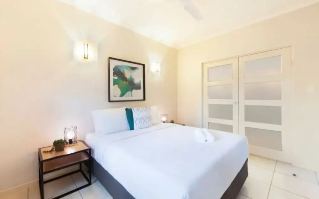 Zen Saltwater Retreat Balcony Pool Seaview