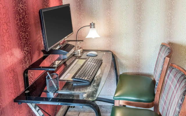 Quality Inn & Suites Mankato East