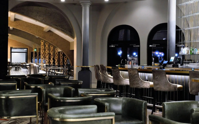 Renaissance Reno Downtown Hotel & Spa