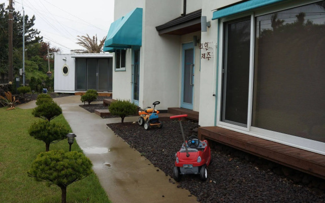 Rein Jeju Guest House