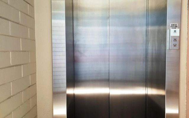 Studio 101 - First floor Fremantle studio apartment