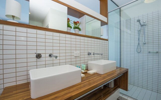 1 Bright Point Apartment 5501