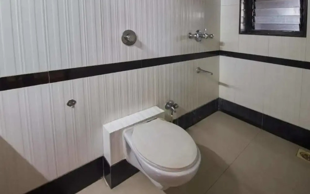 Hotel Yogi Broadway, Chembur