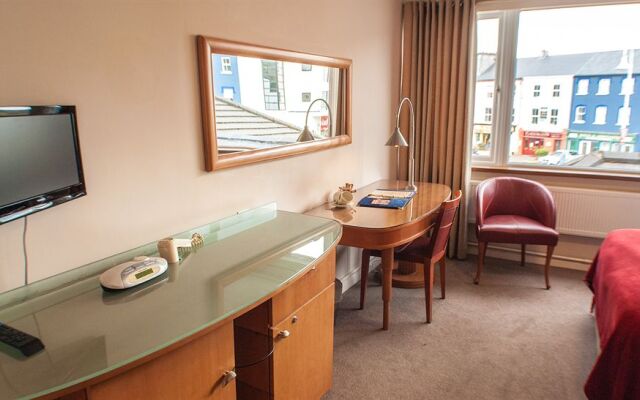 Alcock & Brown Hotel