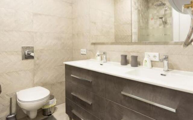 Dream House Rooms Malaga - Habitacion En El Apartemento