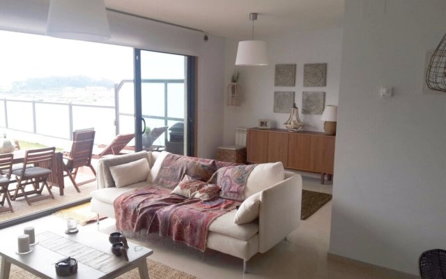 Apartment With 2 Bedrooms in Illa de Arousa, With Wonderful sea View a