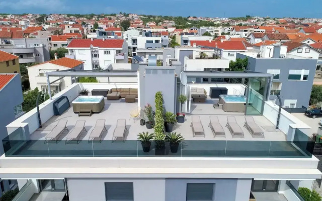 Luxury Majpruz Suites I