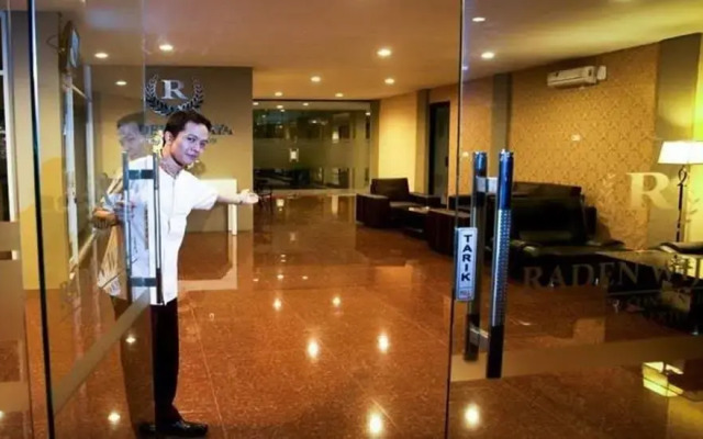 Raden Wijaya Hotel & Convention