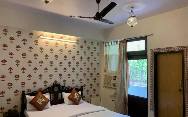 Vinayak Guest House