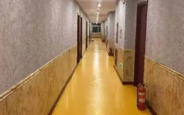Wuxiang Greenrunpeng Express Hotel