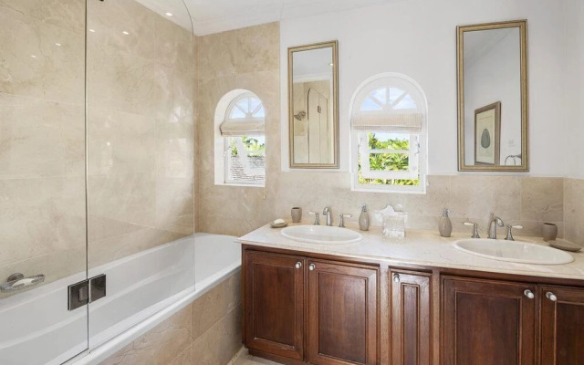 Wild Cane Ridge 2 by Island Villas