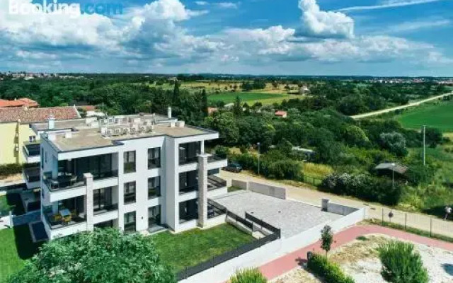 Apartments Istramaris