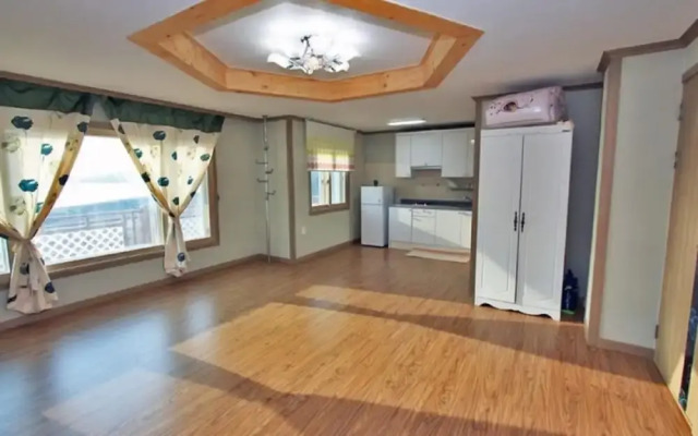 Seosan Noeulgwa Bada Pension