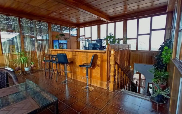 Kristall Hotel
