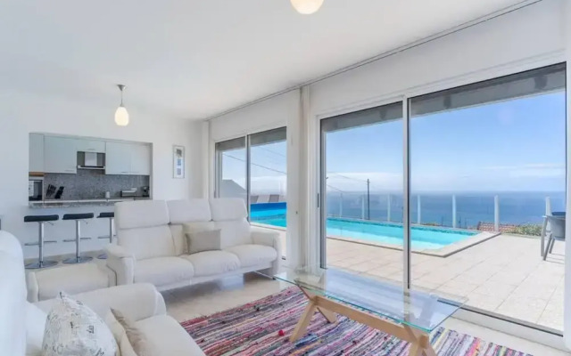 Villa Eldomar 61 in Estreito da Calheta