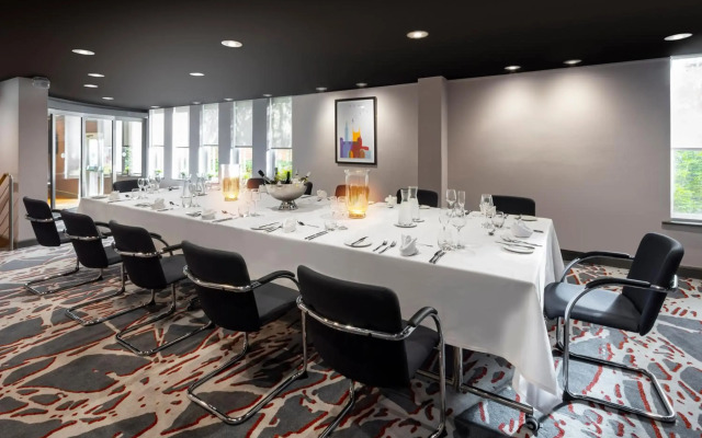 Holiday Inn Reading South M4 Jct11 by IHG