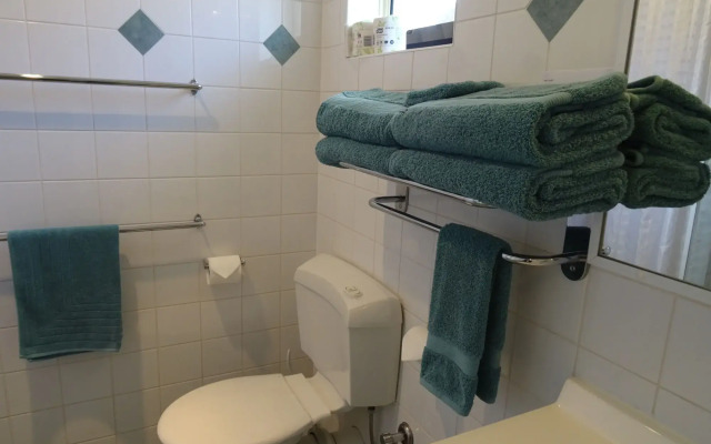 Emu Point Motel