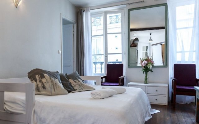 Montmartre Apartments Cezanne