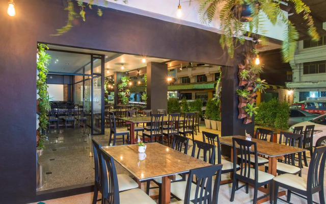 Amity Poshtel - Hostel